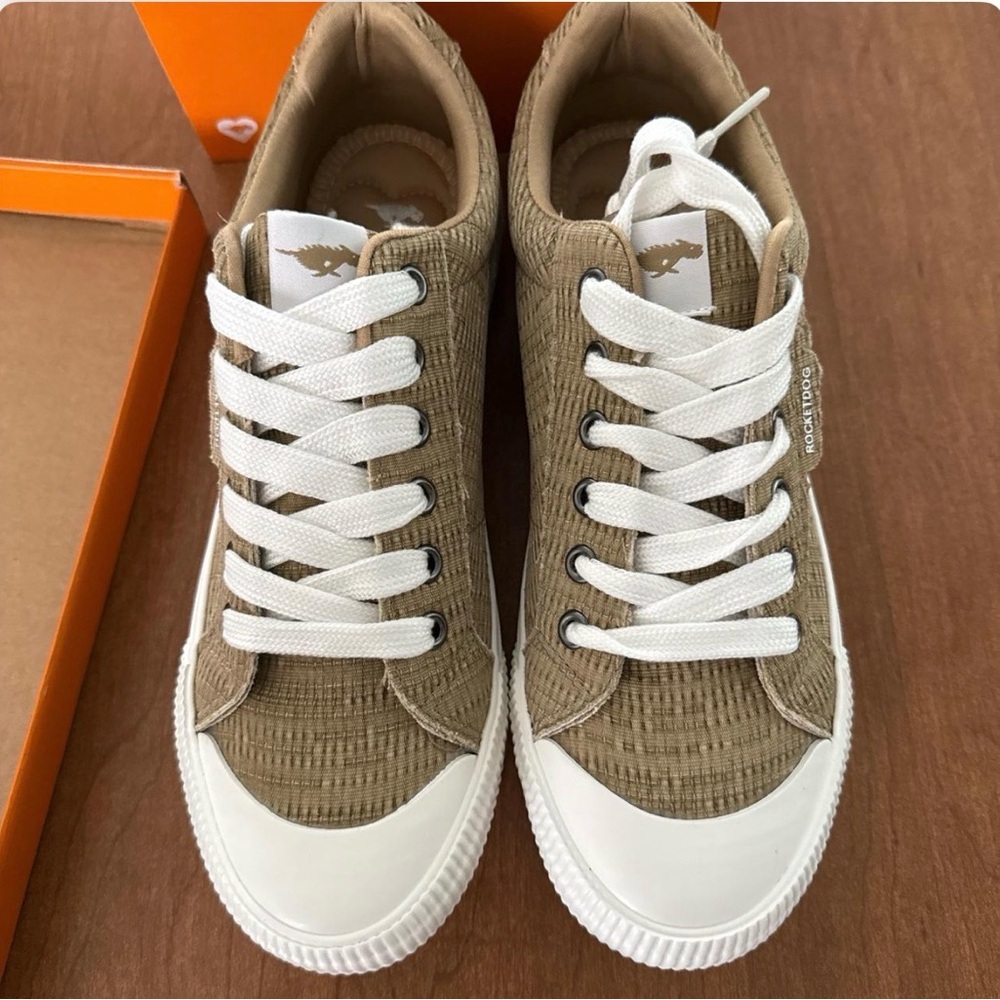 Rocket Dog Women's Cheery Sneaker, Barstow Tan 9.5